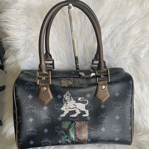 MCM Princess Lion vintage Satchel